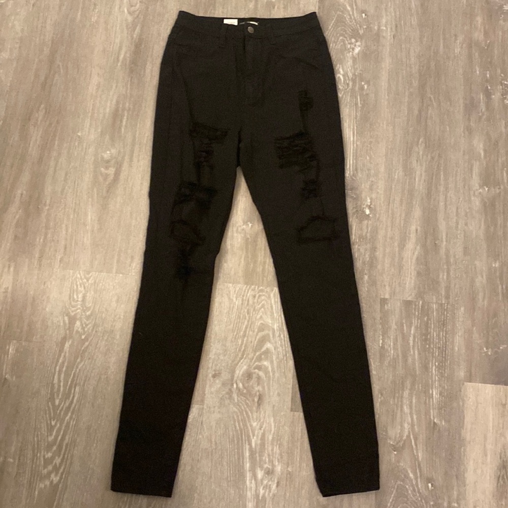 Fashion nova never worn black ripped skinny jeans